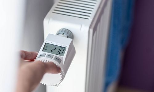 Das Bild zeigt ein programmierbares Thermostat